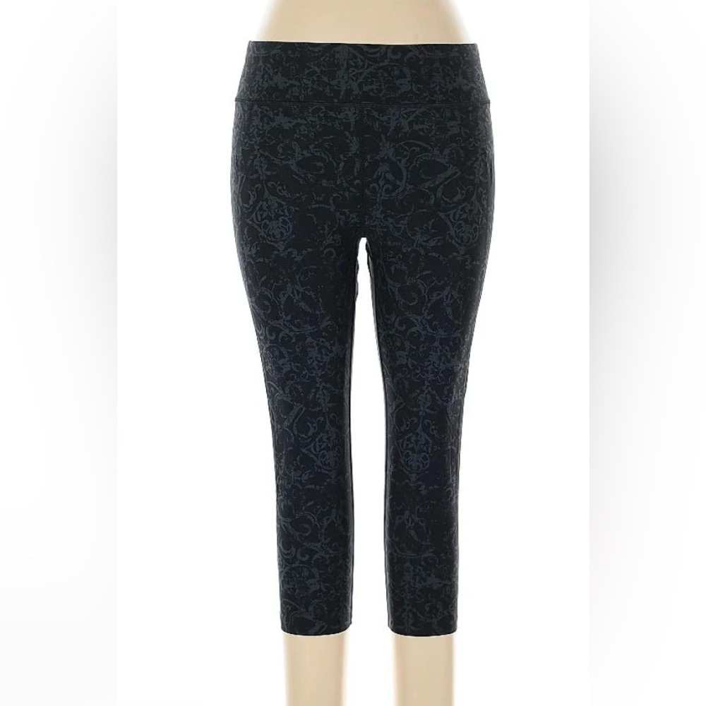 Sweaty Betty zero gravity black& gray pattern 3/4 leggings  XL running workout